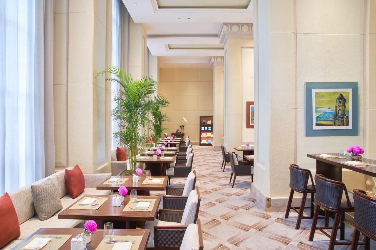 The Peninsula Manila Hotel Makati City Ngoại thất bức ảnh The restaurant
