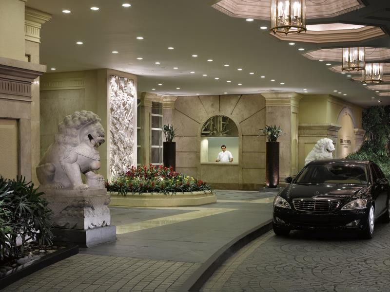 The Peninsula Manila Hotel Makati City Ngoại thất bức ảnh The main entrance